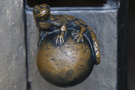 salamander haustür knauf tier metall
